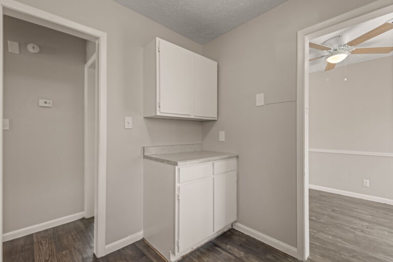 15-web-or-mls-Clairmont1201_GCREP-15