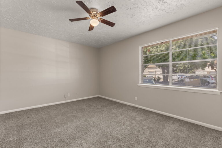 23-web-or-mls-Clairmont1201_GCREP-23
