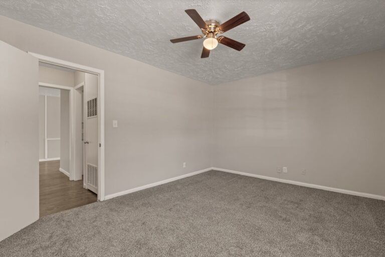 24-web-or-mls-Clairmont1201_GCREP-24