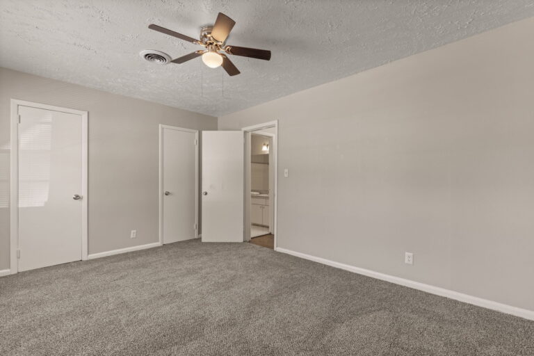 26-web-or-mls-Clairmont1201_GCREP-26
